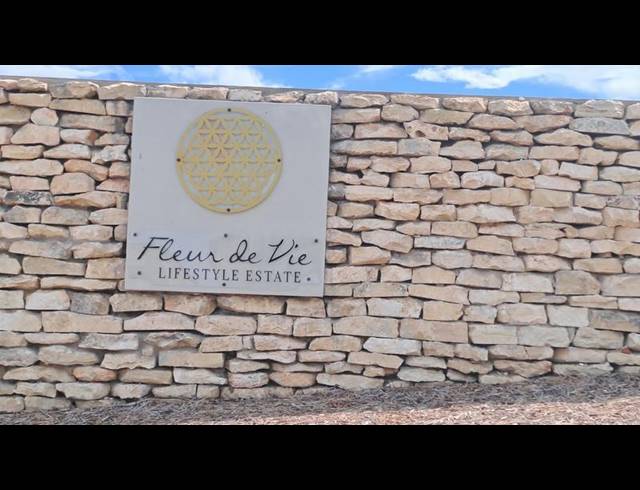 2 BEDROOM HOUSE FOR SALE IN STILBAAI-WES